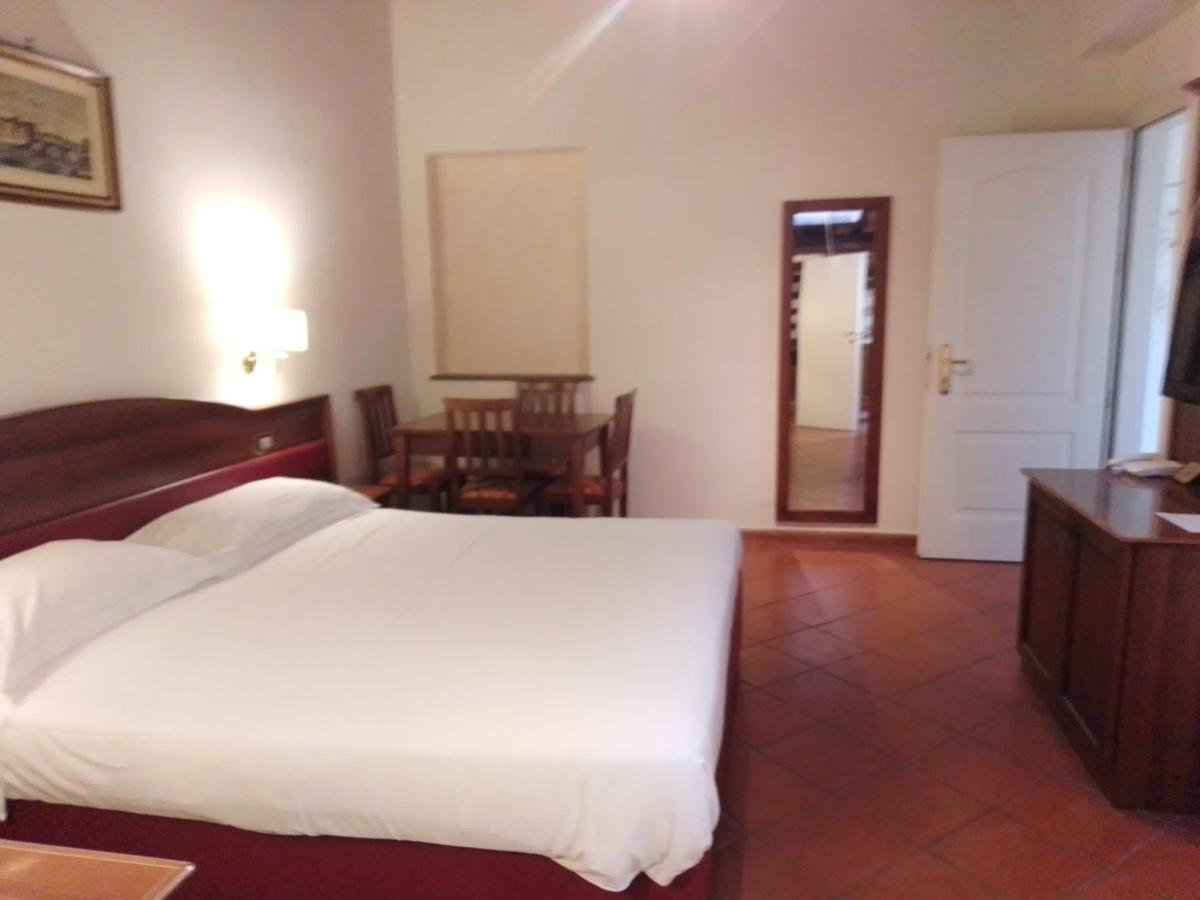Relais La Corte Di Cloris Pensión 3*